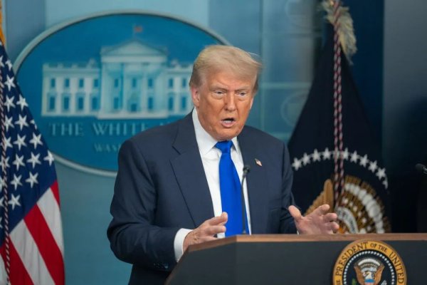 易宝配资 美国计划又变了？特朗普承诺向乌克兰交付10套防空导弹系统，并且还叫上了德国！