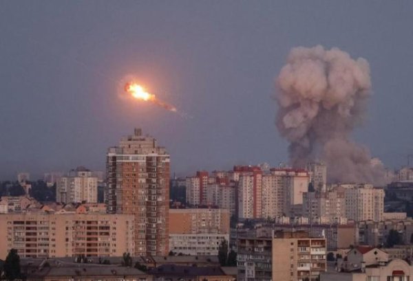 中国股票配资网 810架无人机突袭乌克兰，开战以来头一次，特朗普威胁对中国下手？